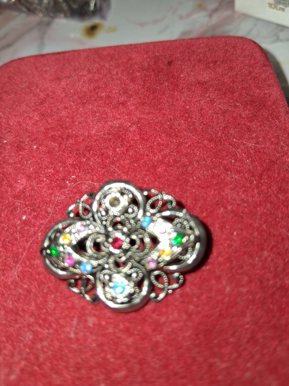 Source Unknown Silver-Tone Filigree Brooch with Multicolor Stones